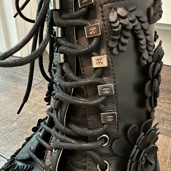 BNWT CHANEL LIMITED EDITION boots - Picture 8 of 12